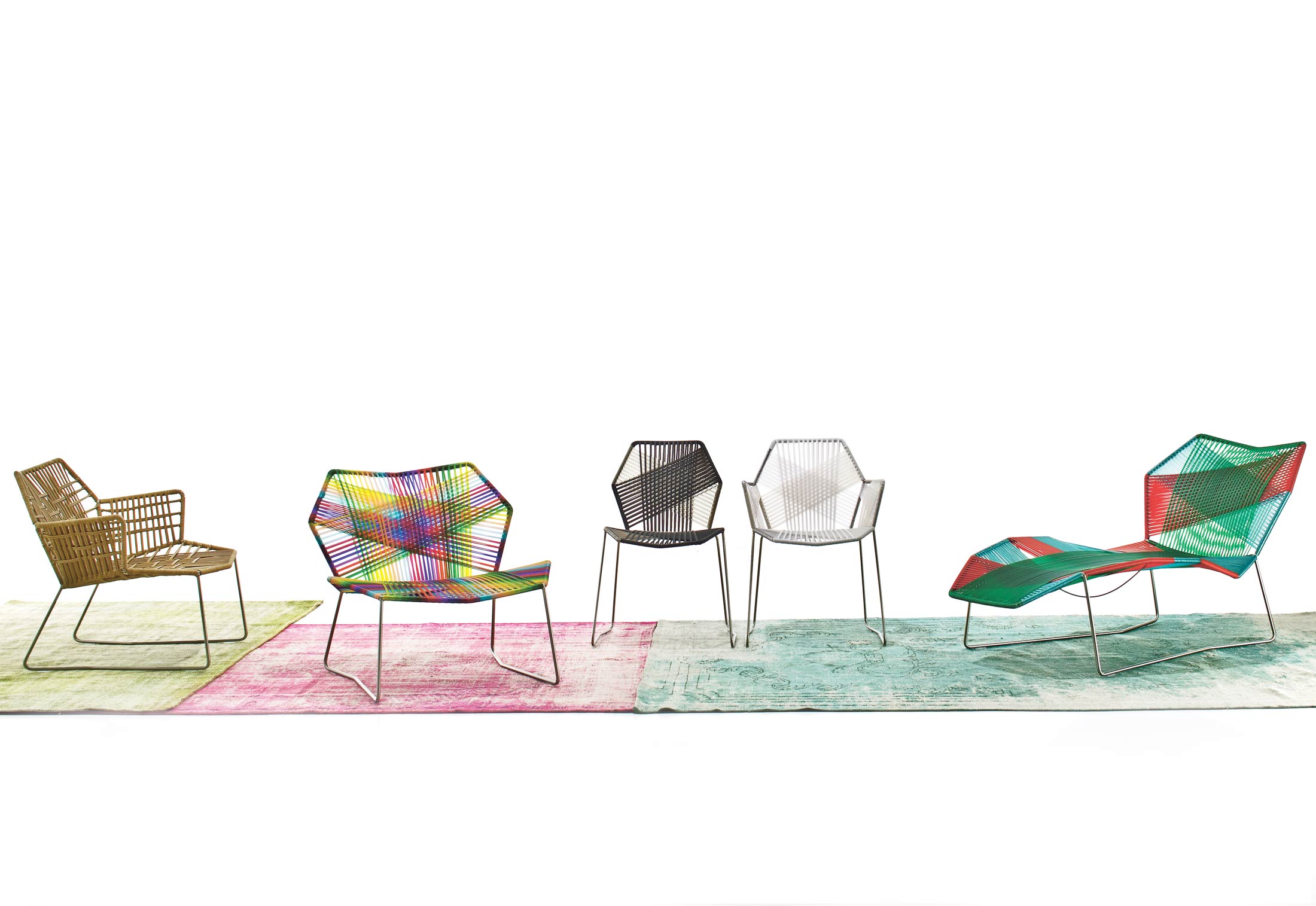 Tropicalia Hanging Chair by Patricia Urquiola for Moroso / Residential /  Mobilia